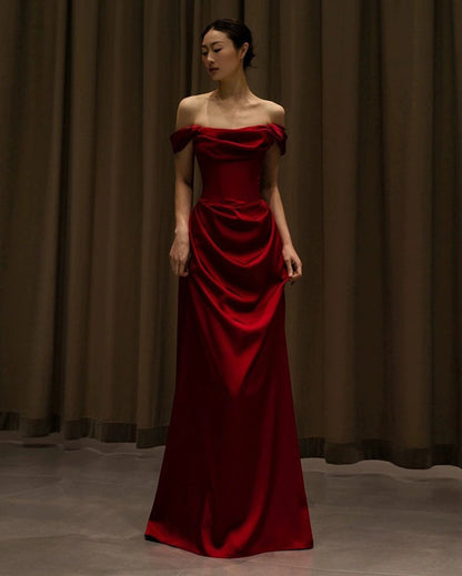 Off-shoulder Small Trailing Slim-fit Satin Dress